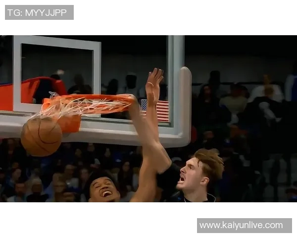 弗拉格激情四溢瞬间爆发隔扣琼斯并向约基奇挥拳庆祝全场沸腾