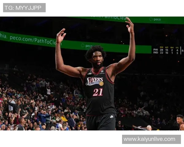 恩比德半场表现抢眼10投6中斩获19分罚球8中6助球队领先