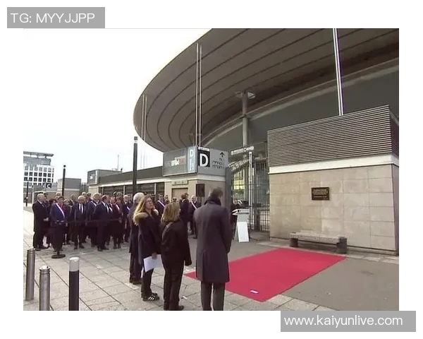 法国队将在对乌克兰比赛前纪念巴黎恐袭十周年活动中致敬受害者