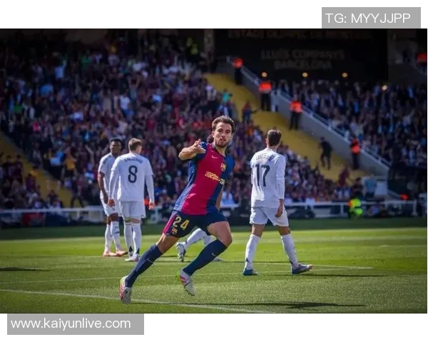 皇马与巴萨均关注墨西哥新星莫拉签约讨论尚早