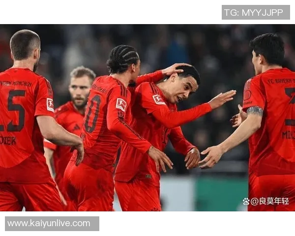德甲最新战况拜仁八连胜稳居榜首门兴仍未尝胜绩垫底